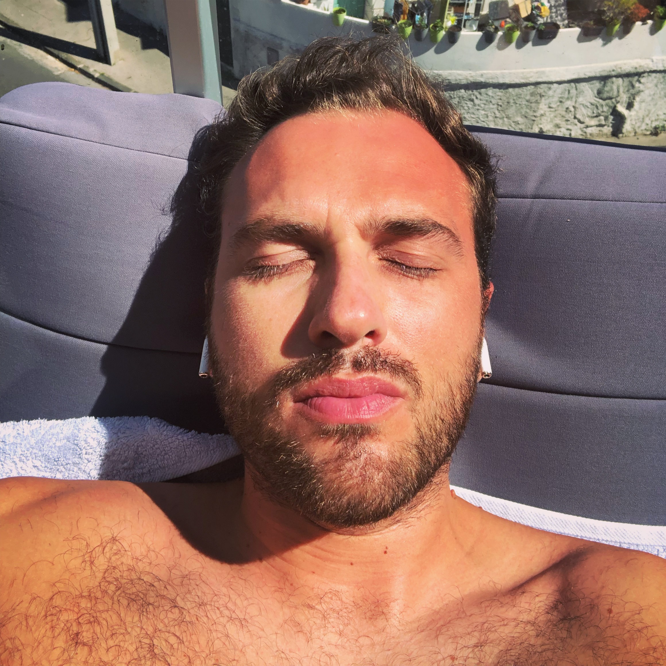 Illyas - Bullet - Vaud | Rencontre Mature