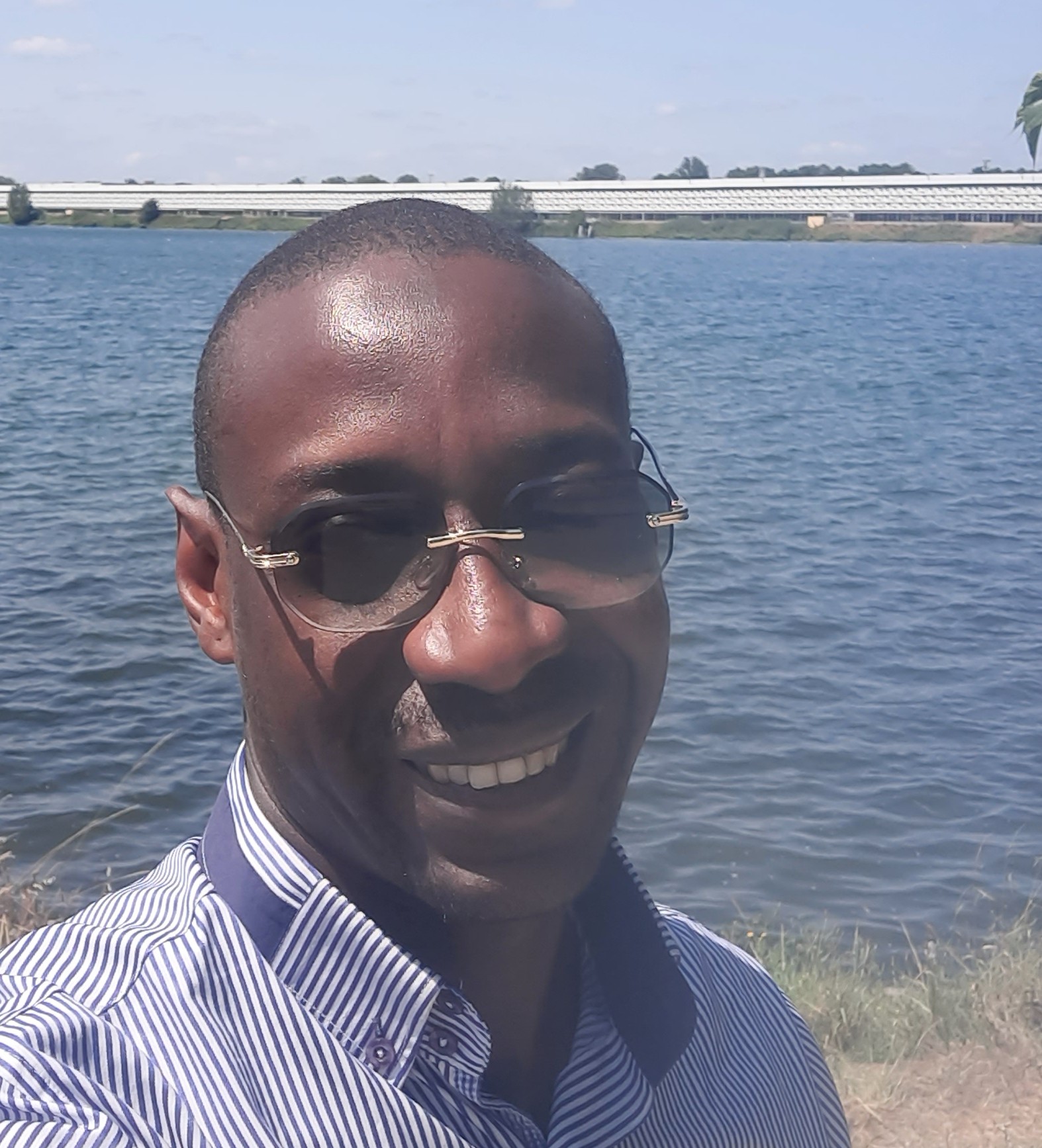 Nash - Assens - Vaud | Rencontre Mature