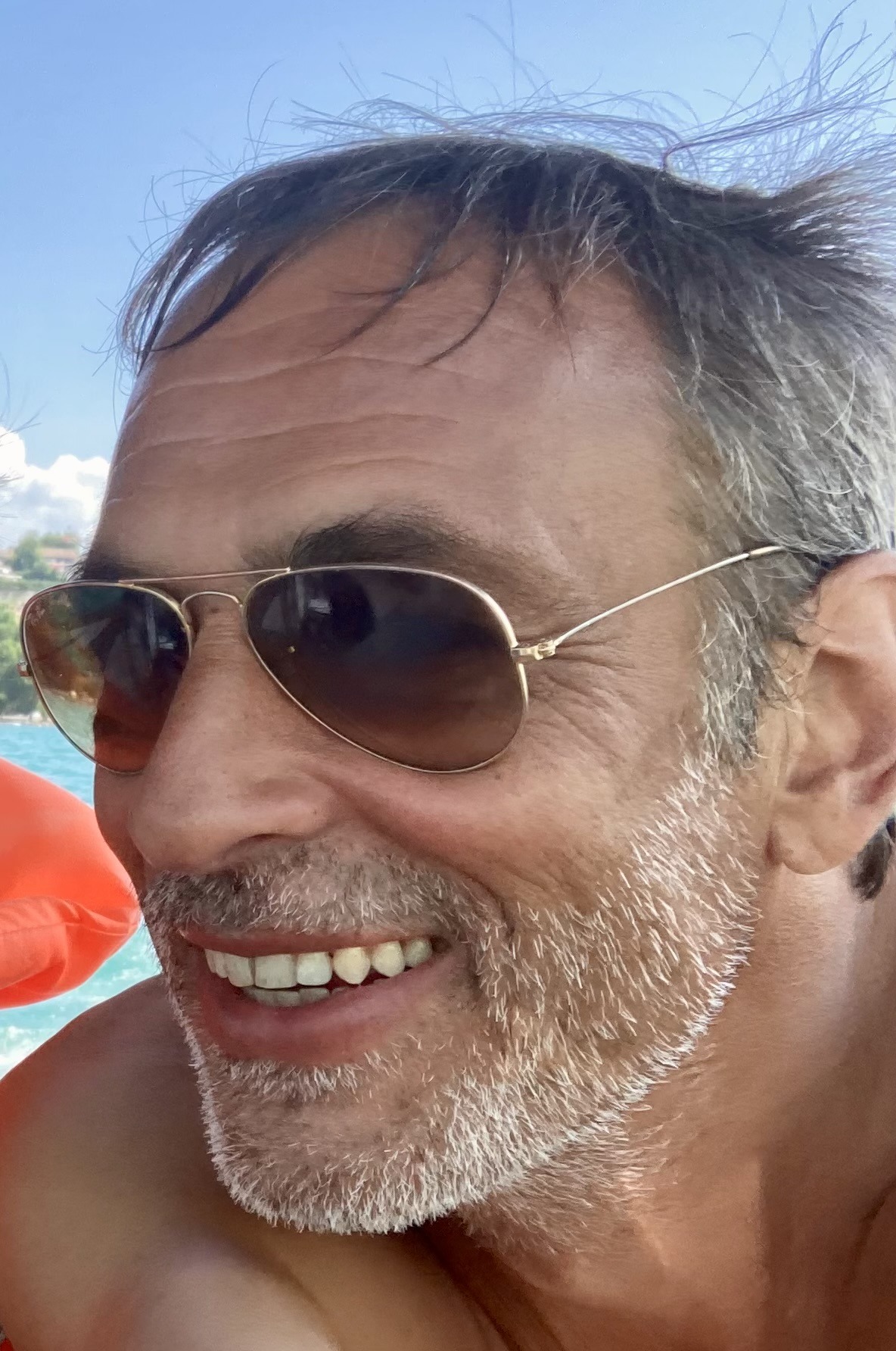 Edy - Froideville - Vaud | Rencontre Mature