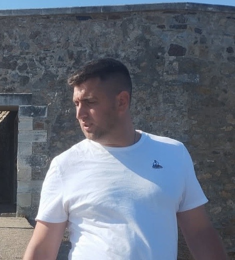 Thanael - Bonnefontaine - Fribourg | Rencontre Mature